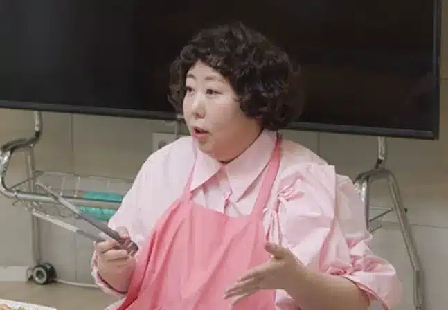 Shin Ki-ru Addresses ‘Han River Ramen’ Controversy at Mother’s Funeral Shin Ki-ru Addresses ‘Han River Ramen’ Controversy at Mother’s Funeral