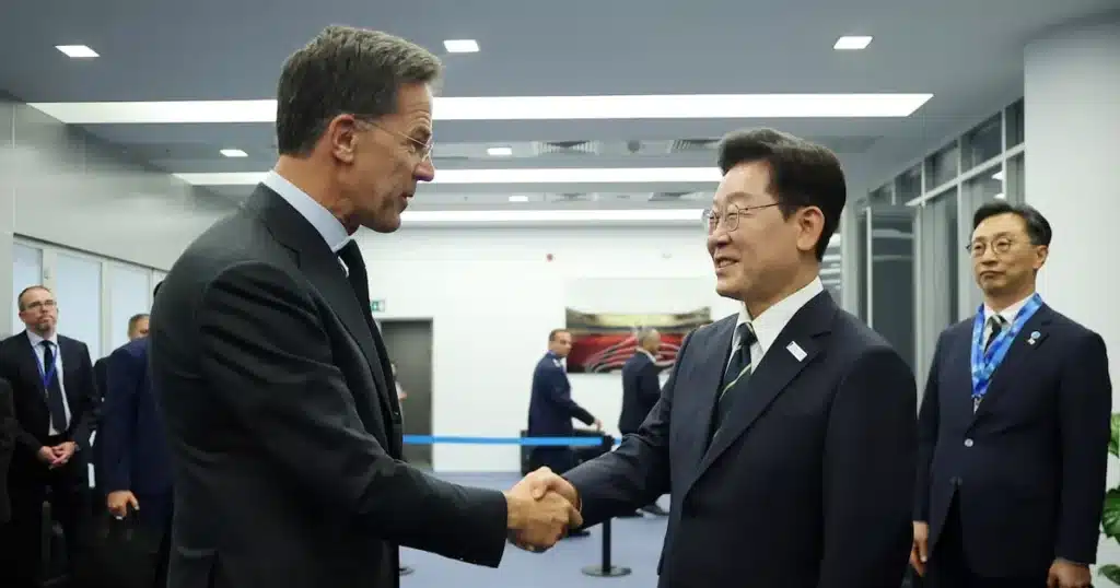 President Meets NATO Chief to Discuss Defense Cooperation