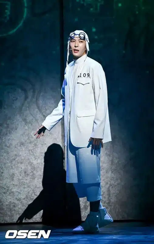 Actor Jung Taek-woon Shines at ‘Yumi’s Cells’ Musical Press Call Actor Jung Taek-woon Shines at ‘Yumi’s Cells’ Musical Press Call