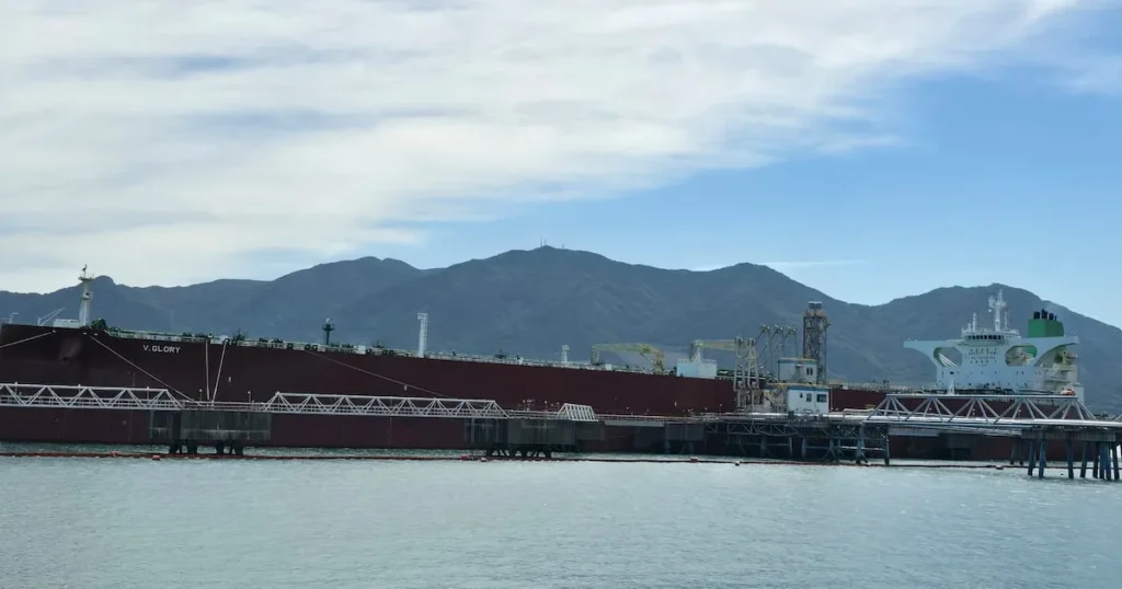 South Korea Navigates Strait Tensions: Oil Imports Via Red Sea Alternative Route