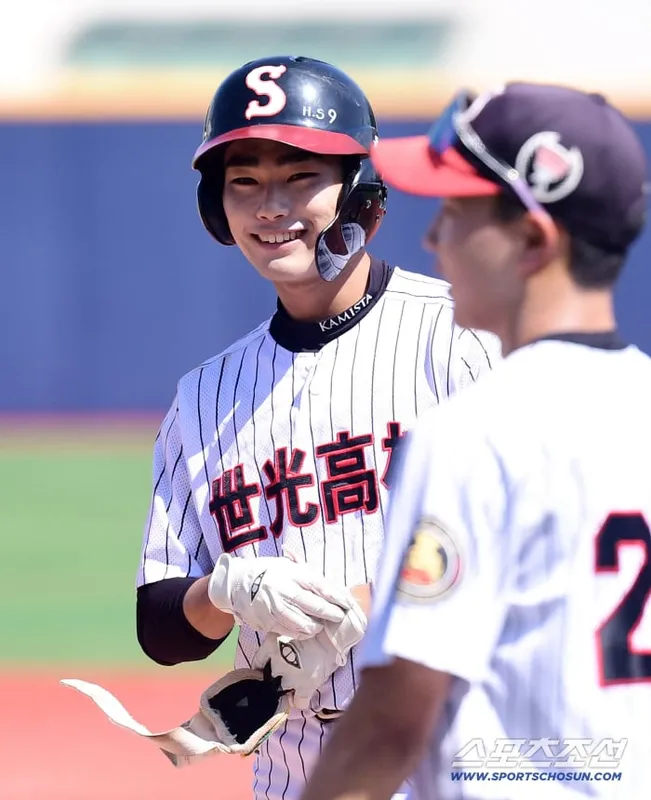 Seok-hwi’s Stellar Performance Leads Segwang High to Historic Championship Seok-hwi’s Stellar Performance Leads Segwang High to Historic Championship