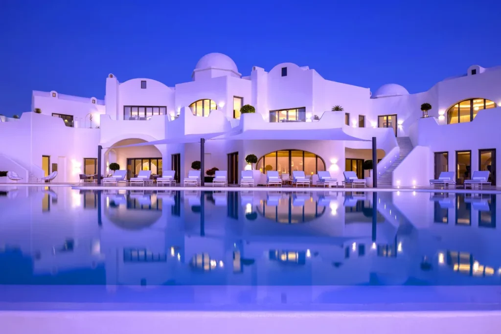 Top 5 Classic Hotels: Timeless Stays for Discerning Travelers Top 5 Classic Hotels: Timeless Stays for Discerning Travelers