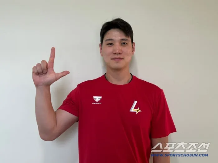 Jeon Jun-ho Joins SSG Landers, Bolstering Pitching Depth Jeon Jun-ho Joins SSG Landers, Bolstering Pitching Depth