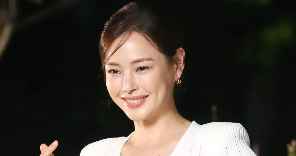 Actress Lee Ha-nee Receives Suspended Sentence for Unregistered Business Operations Actress Lee Ha-nee Receives Suspended Sentence for Unregistered Business Operations