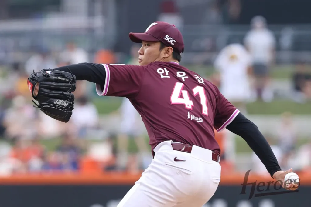 Kiwoom Heroes Secure Third Straight Win, Manager Seol Jong-jin Praises Team Effort Kiwoom Heroes Secure Third Straight Win, Manager Seol Jong-jin Praises Team Effort
