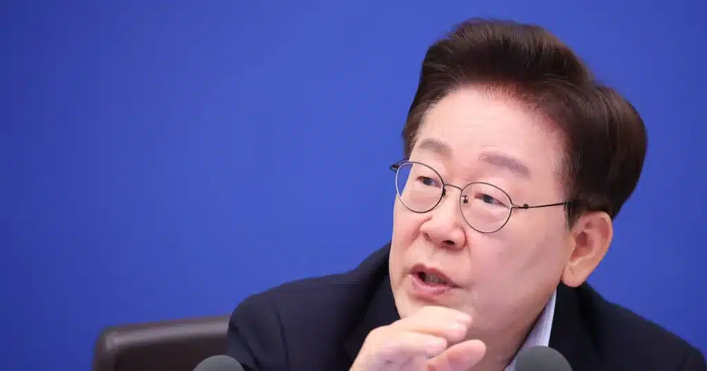 Man Arrested for Threatening South Korean Presidential Candidate Man Arrested for Threatening South Korean Presidential Candidate