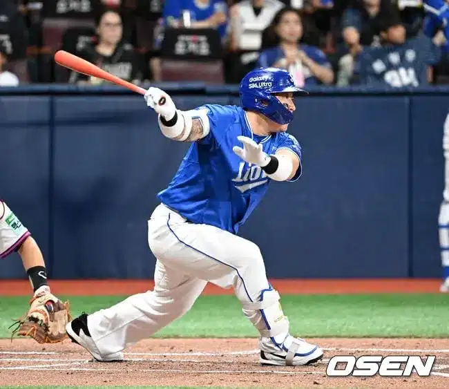 Choi Hyoung-woo Hits Milestone 100 Hits for 5th Straight Season Choi Hyoung-woo Hits Milestone 100 Hits for 5th Straight Season