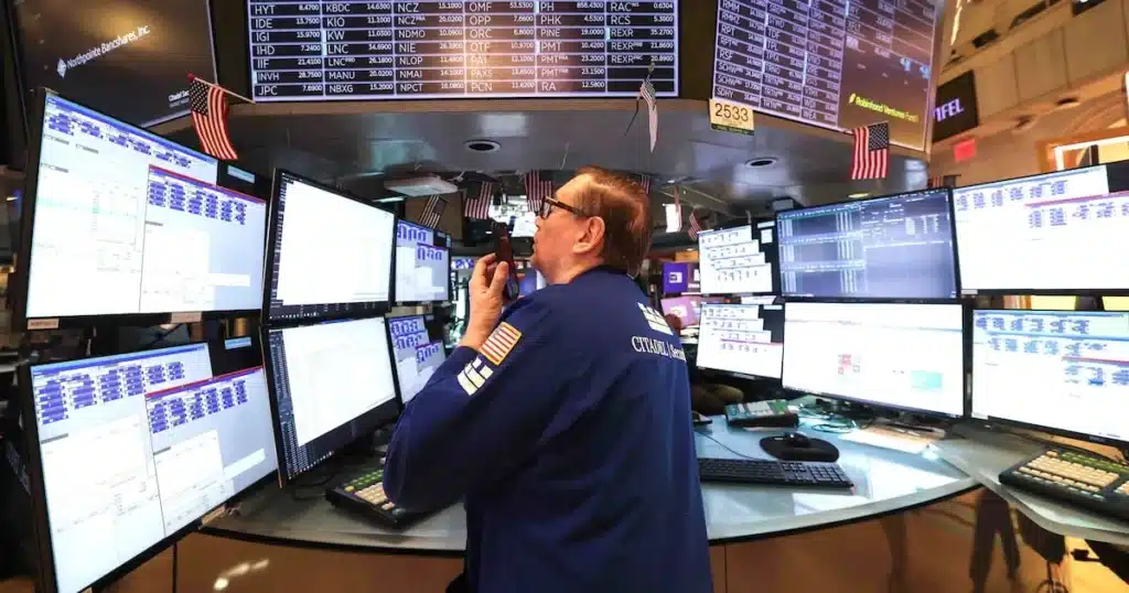 Stocks Dive on Big Tech AI Worries and Rising Oil Prices Stocks Dive on Big Tech AI Worries and Rising Oil Prices