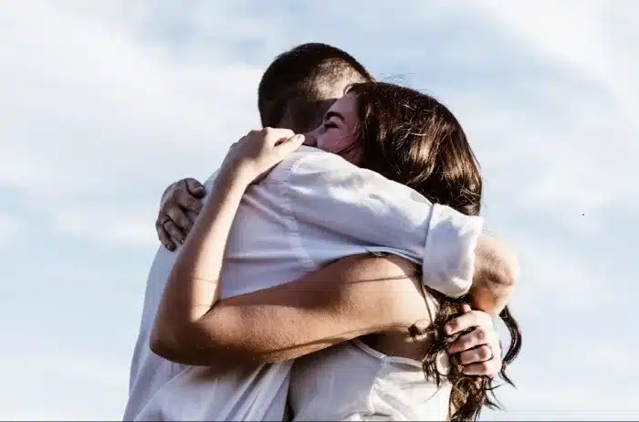 Colleagues Discover They Are Siblings After Two Years of Friendship Colleagues Discover They Are Siblings After Two Years of Friendship