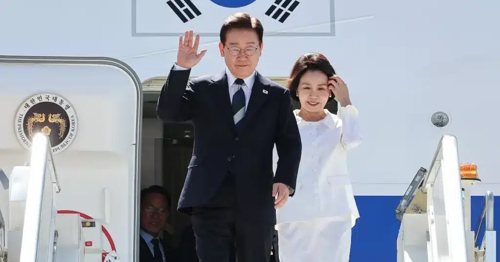 President’s Approval Rating Dips for Second Week; Parties Neck-and-Neck