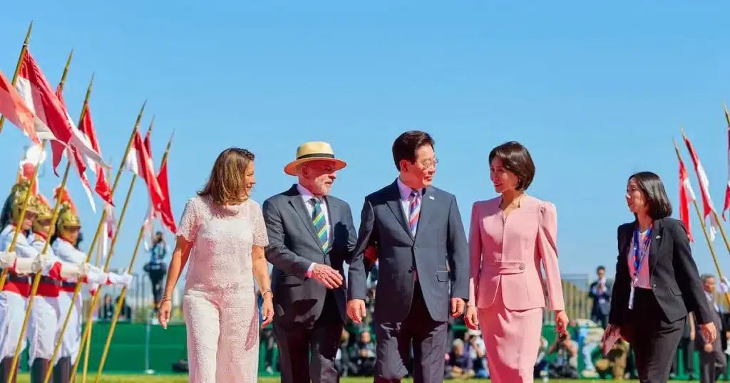 Lee and Lula Highlight Shared Backgrounds in Brazil Summit