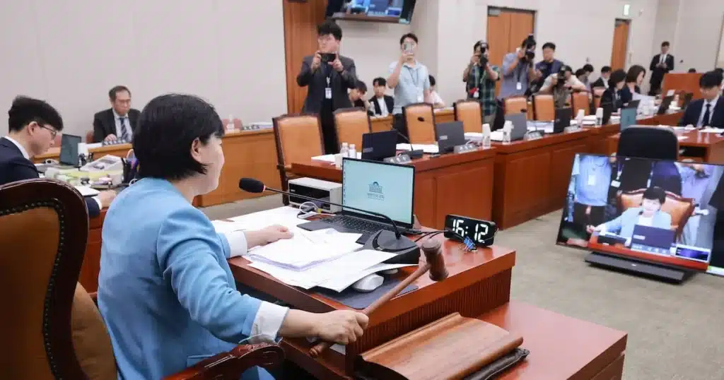 Prosecutors’ Direct Investigation Powers Scaled Back by Legal Amendment Prosecutors’ Direct Investigation Powers Scaled Back by Legal Amendment