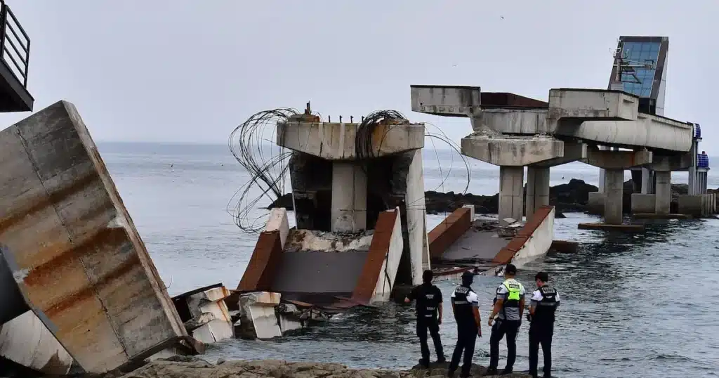 Pohang Bridge Collapse: Warning Signs Ignored, Officials Say
