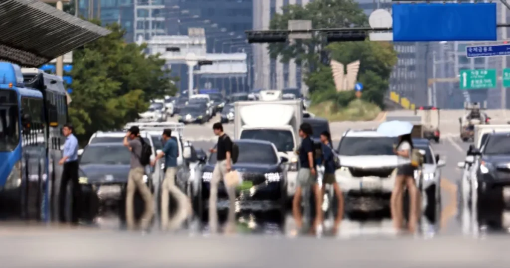 Seoul and Gwangju Brace for 38°C Heatwave; First ‘Extreme Heat’ Advisory Issued for Capital Area