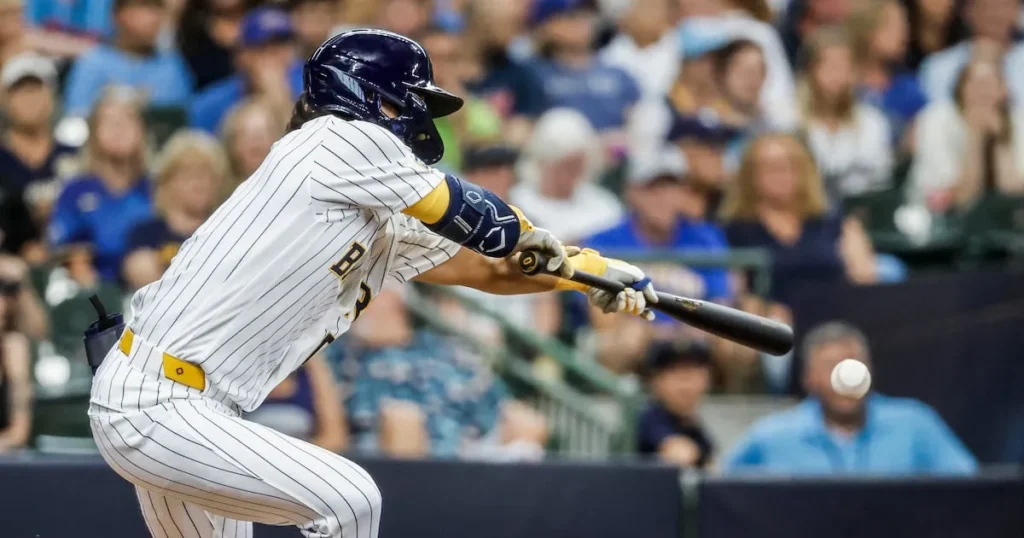 Bae Ji-hwan’s MLB Comeback: Hit, Run, and Clutch Play for Brewers Bae Ji-hwan’s MLB Comeback: Hit, Run, and Clutch Play for Brewers