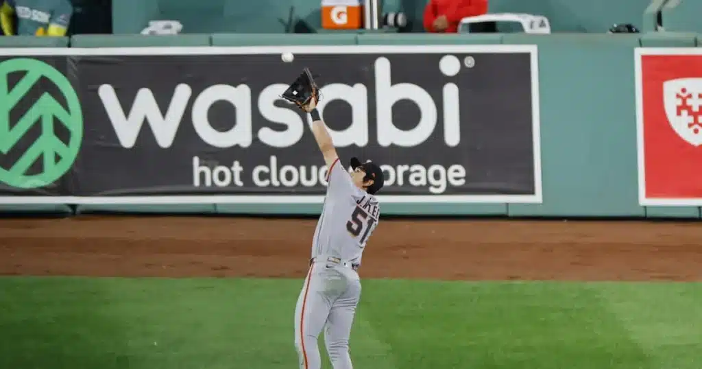 Lee Jung-hoo’s Struggles: Giants Fall to Red Sox Amidst Defensive Errors