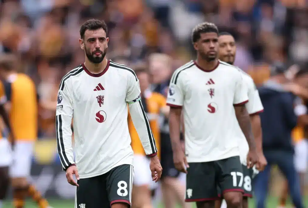 Manchester United’s ‘Carrick Magic’ Falters in Shock Opening Day Defeat Manchester United’s ‘Carrick Magic’ Falters in Shock Opening Day Defeat
