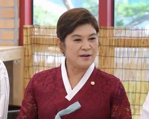 Kimchi Mogul Park Mi-hee’s Humble Beginnings: From Housekeeper to Business Leader Kimchi Mogul Park Mi-hee’s Humble Beginnings: From Housekeeper to Business Leader