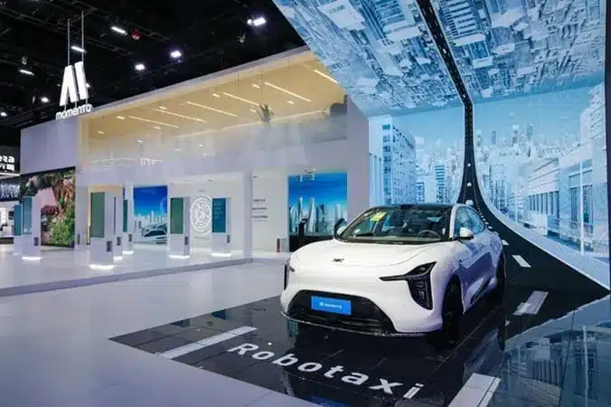 Momenta, XHEART, and QNX Forge Autonomous Driving Platform Momenta, XHEART, and QNX Forge Autonomous Driving Platform