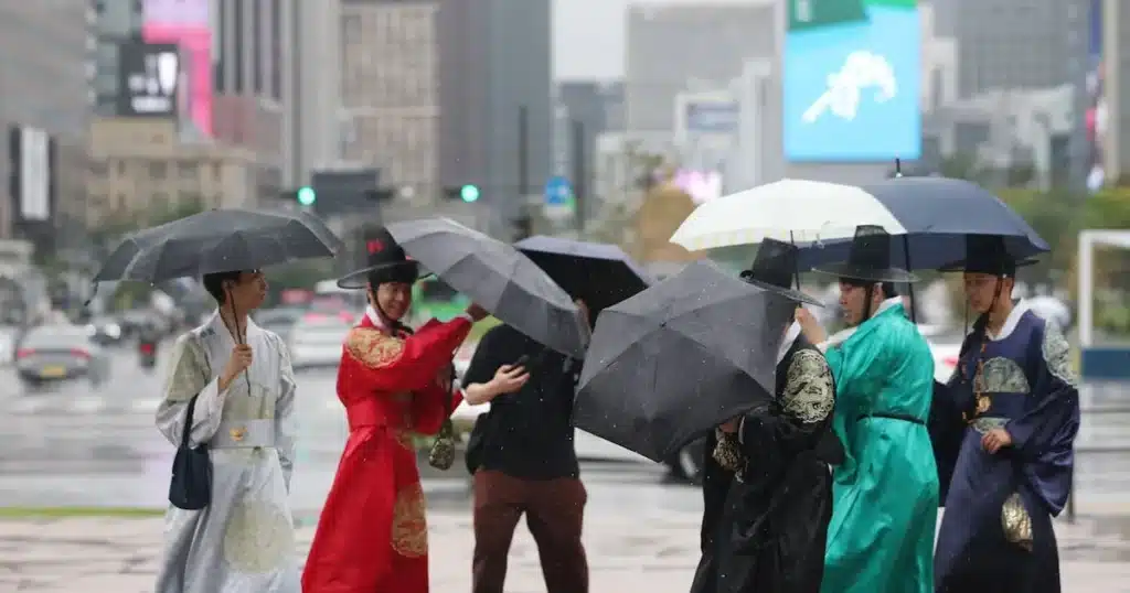 Nationwide Showers Expected Amidst Persistent Heatwave