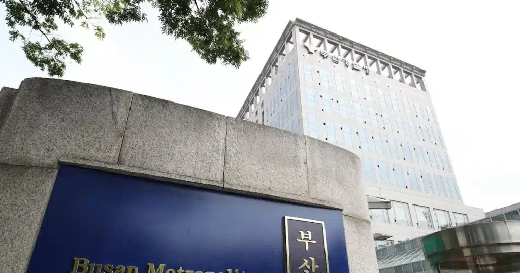 Vietnamese Student Arrested for Robbery and Assault of Fellow Student in Busan Vietnamese Student Arrested for Robbery and Assault of Fellow Student in Busan