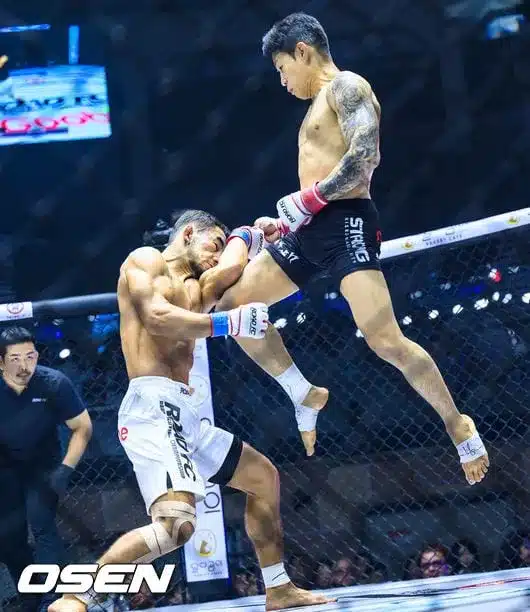 Go Dong-hyeok Attempts Flying Knee at ROAD FC 078 Go Dong-hyeok Attempts Flying Knee at ROAD FC 078