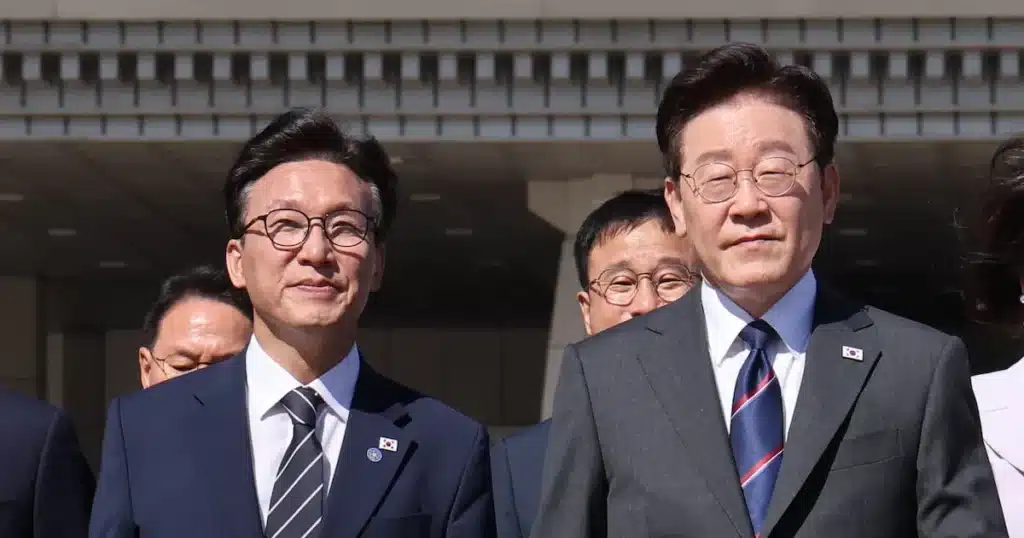 President’s Approval Rating Hits Record Low Amidst Controversy President’s Approval Rating Hits Record Low Amidst Controversy