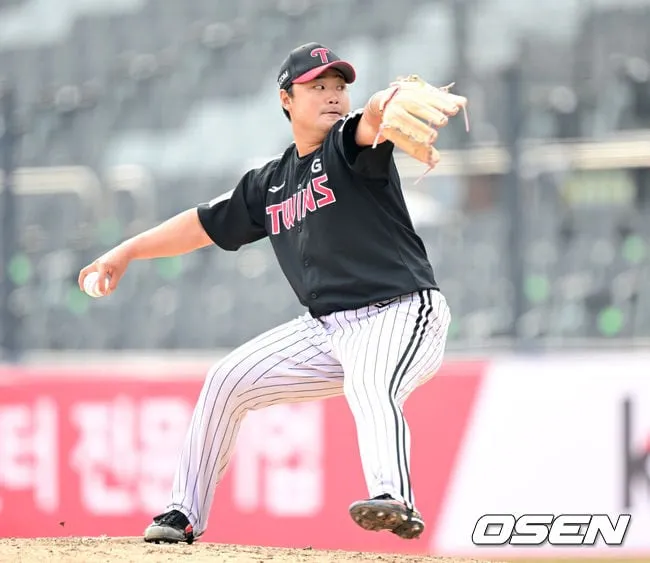 LG Twins Suffer Devastating 9th Inning Collapse in Futures League LG Twins Suffer Devastating 9th Inning Collapse in Futures League