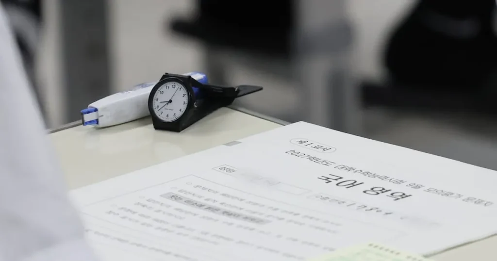 Record Numbers of Repeat Test-Takers and ‘Social Studies Runners’ in 2027 Korean College Entrance Exam Record Numbers of Repeat Test-Takers and ‘Social Studies Runners’ in 2027 Korean College Entrance Exam