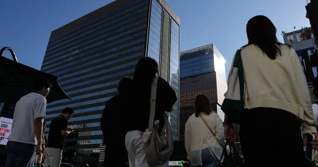 Clear Skies Nationwide on Wednesday, Rain Along East Coast