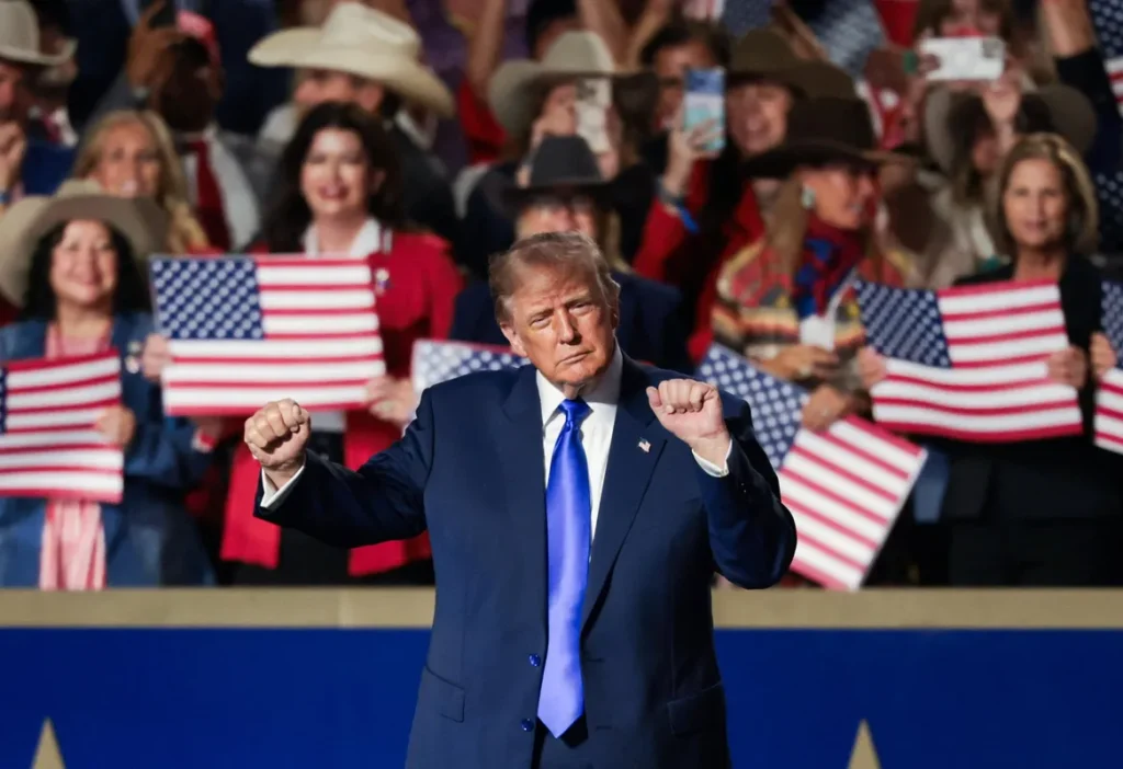 Trump Promises ,000 Checks if GOP Wins Midterms, But Rally Sees Empty Seats Trump Promises ,000 Checks if GOP Wins Midterms, But Rally Sees Empty Seats