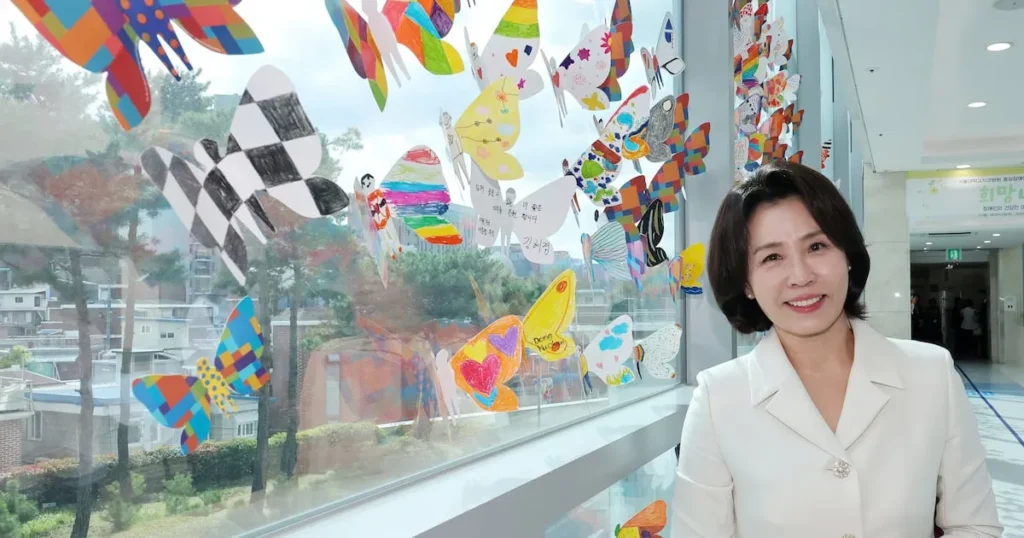 First Lady Kim Hye-kyung Visits Vulnerable Groups Ahead of Chuseok