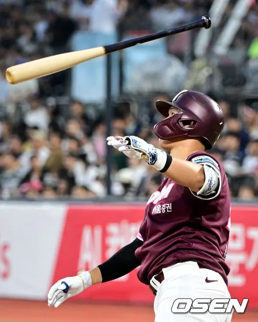 Doosan Bears and Kiwoom Heroes Battle to a 3-3 Tie in Extra Innings Thriller Doosan Bears and Kiwoom Heroes Battle to a 3-3 Tie in Extra Innings Thriller