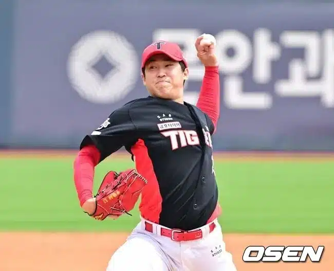 KIA Pitcher Yoon Young-chul’s Comeback Continues After Tommy John Surgery KIA Pitcher Yoon Young-chul’s Comeback Continues After Tommy John Surgery