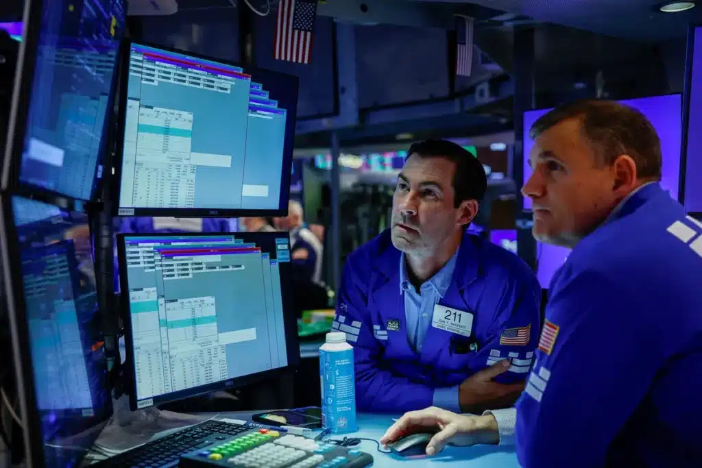 NY Stocks Rise on Oil Drop, AI Stock Surge NY Stocks Rise on Oil Drop, AI Stock Surge
